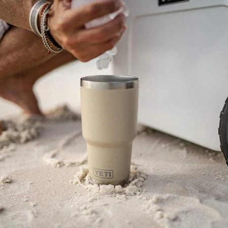 YETI Rambler 30 oz Stainless Steel Vacuum Insulated Tumbler with MagSlider Lid