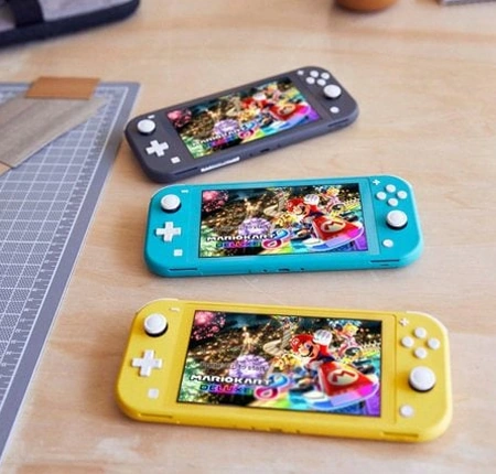 Nintendo Switch Lite Jaune Compacte et Fun